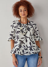 Load image into Gallery viewer, Shirt Brenda Box Top B&W