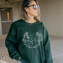 Load image into Gallery viewer, Sweater Mountain Wreath Alpine Green
