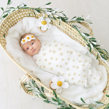 Load image into Gallery viewer, Swaddle Blanket Daisy