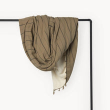 Load image into Gallery viewer, Throw Irena Fleece Throw In Bark