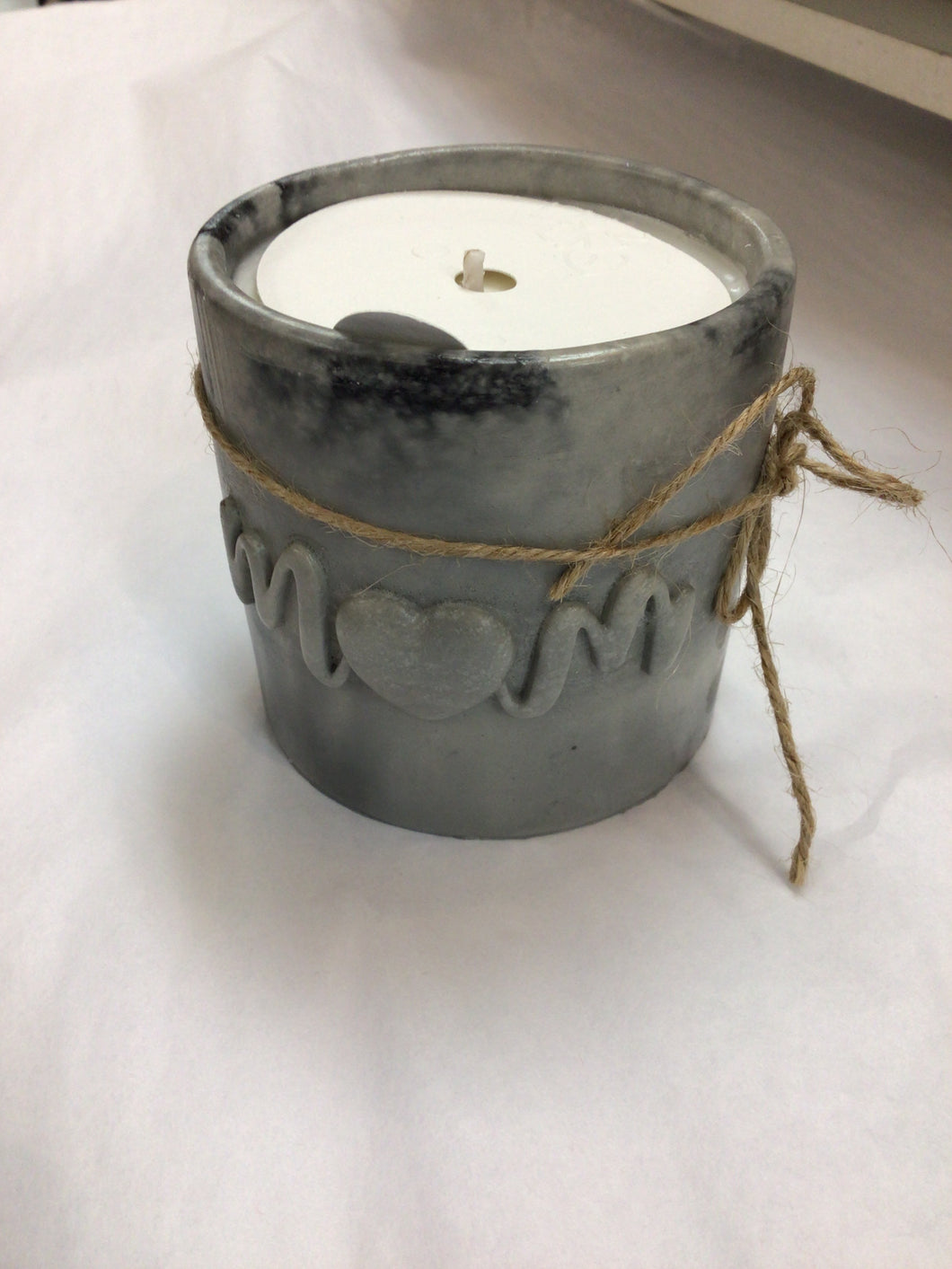 Candle  MOM  Soy In Cement Vessel