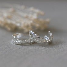 Load image into Gallery viewer, Earrings Bella Curio
