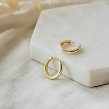 Load image into Gallery viewer, Earring Mini  Circular Hoops
