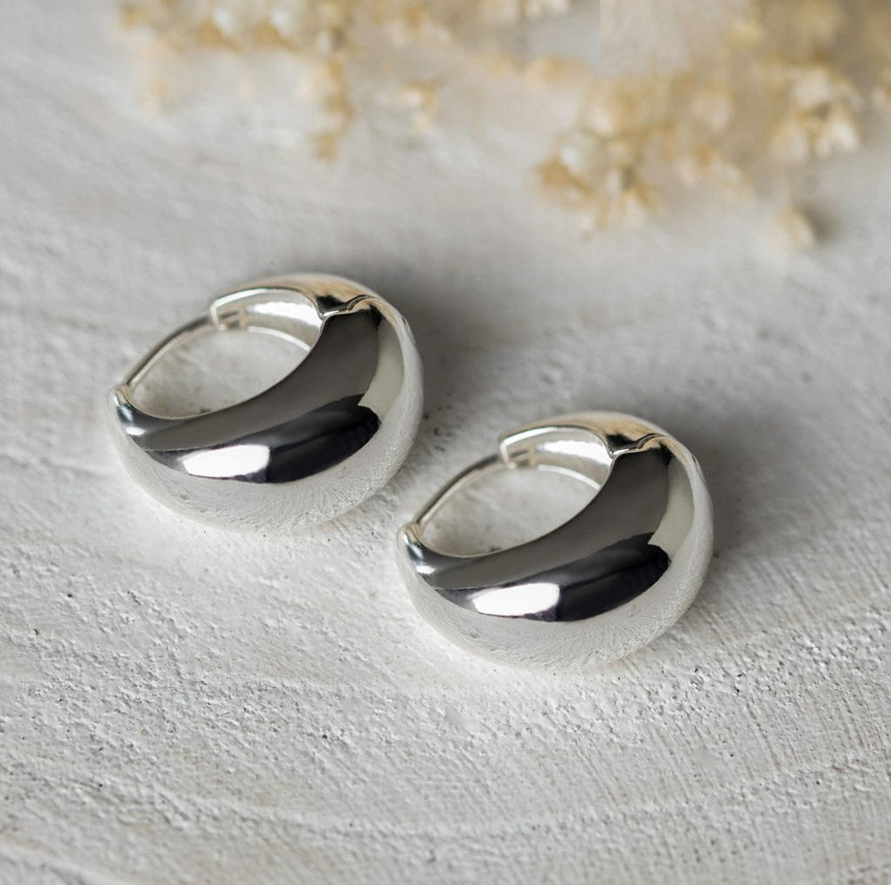 Earrings Refined Hoops Silver