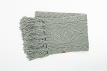 Load image into Gallery viewer, Scarf Knitted Cable

