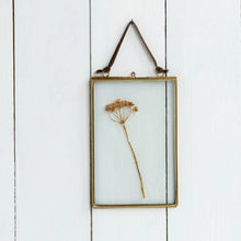 Load image into Gallery viewer, Frame Hanging Brass 4 x 6"
